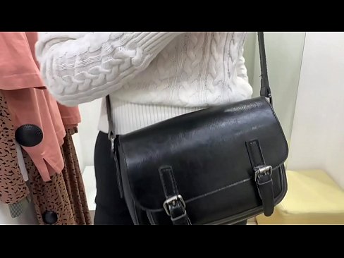 ❤️ Јавна мастурбација на младата кучка FeralBerry со дилдо во фитинг просторијата ❌ Секс видео кај нас mk.purchasexz.top ❌